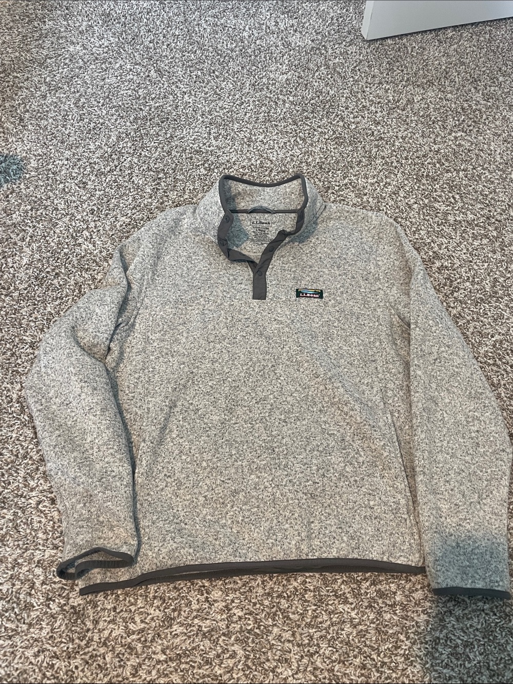 L.L. Bean Men's Light Heather Gray Quarter-Zip Pullover with Dark Trim